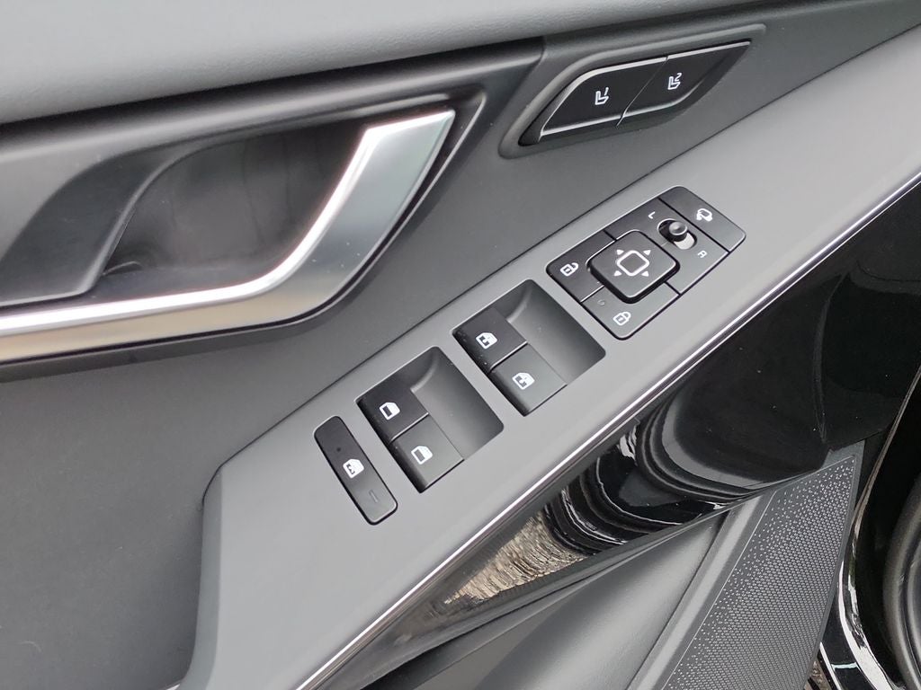 2026 Kia Niro SX
