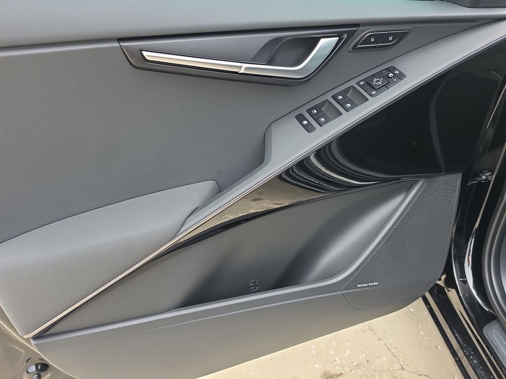 2026 Kia Niro SX Touring