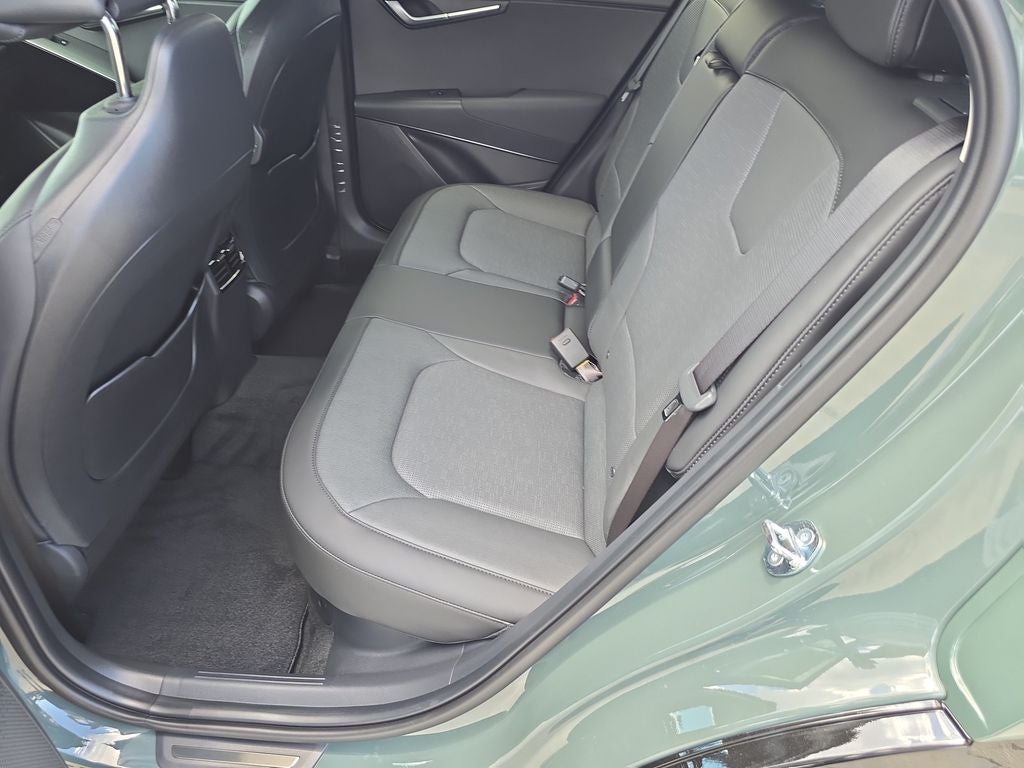 2026 Kia Niro SX