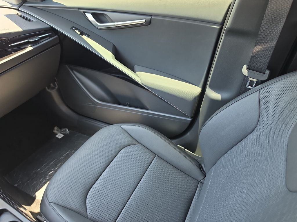 2026 Kia Niro SX
