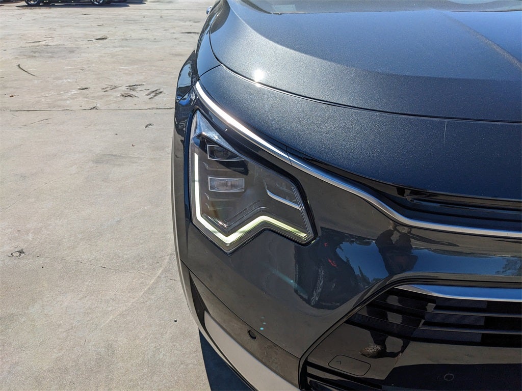 2023 Kia Niro SX Touring