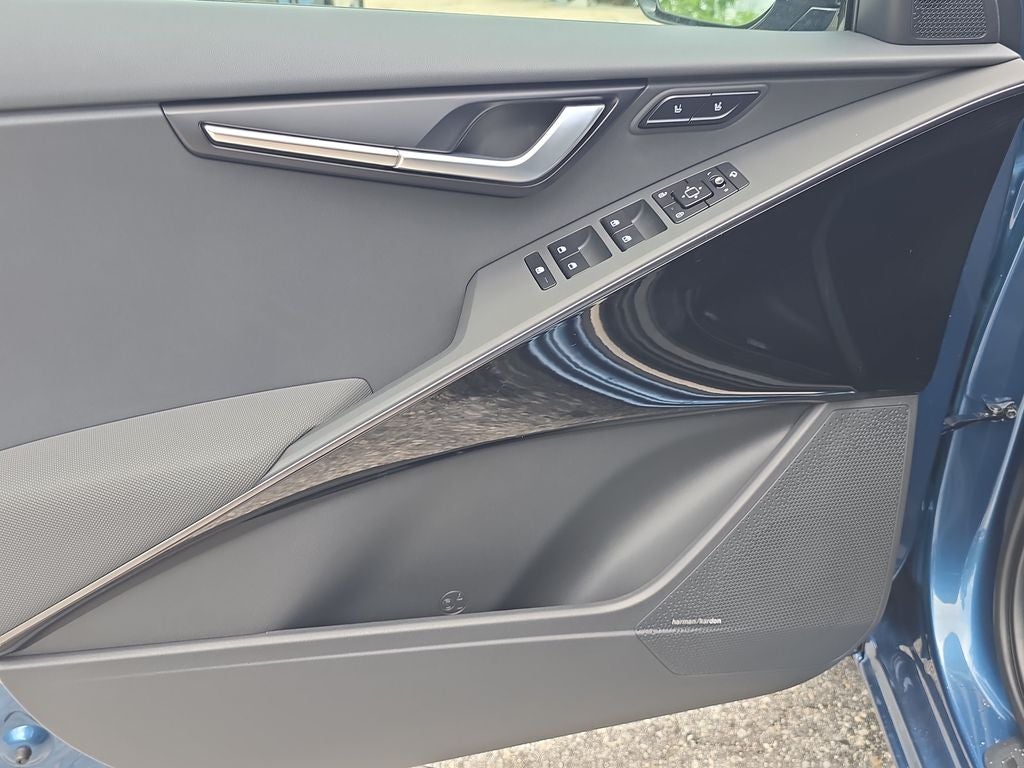 2026 Kia Niro SX Touring