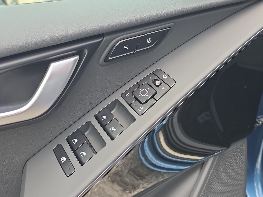 2026 Kia Niro SX Touring