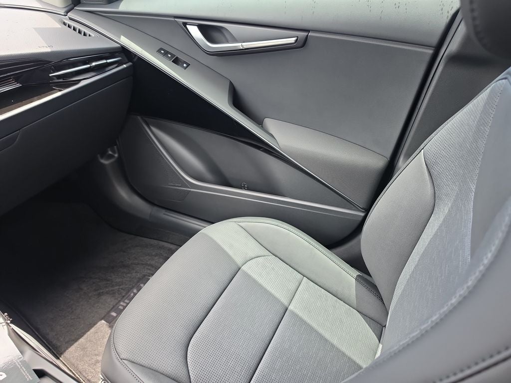 2026 Kia Niro SX