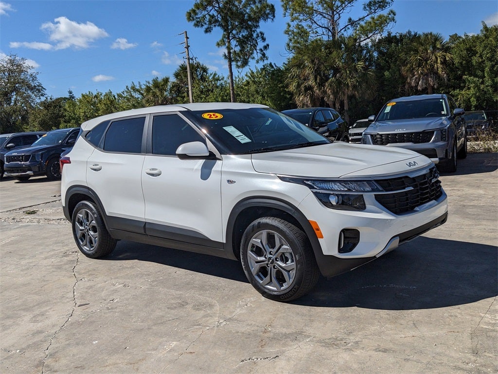 2025 Kia Seltos LX