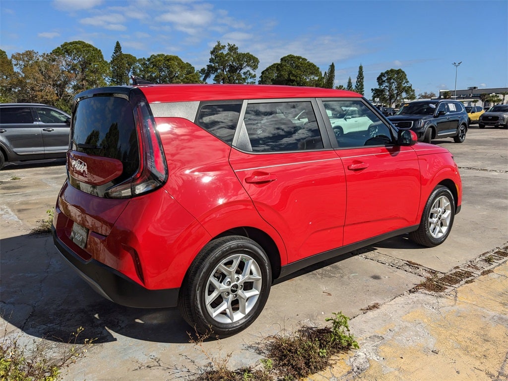 2024 Kia Soul LX