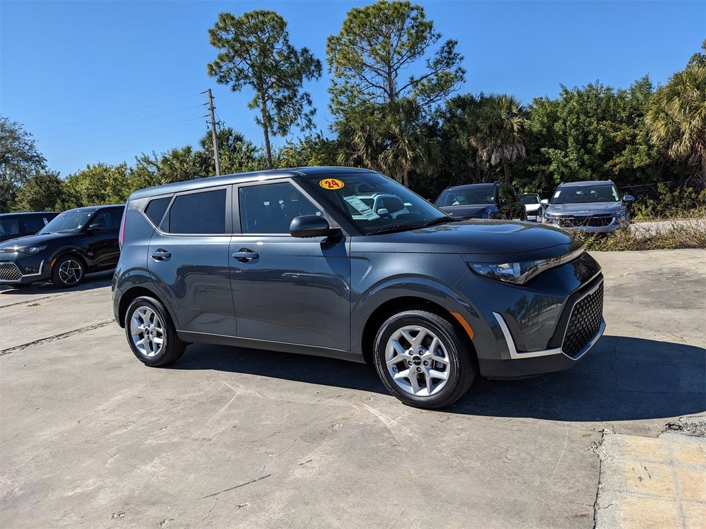2024 Kia Soul LX
