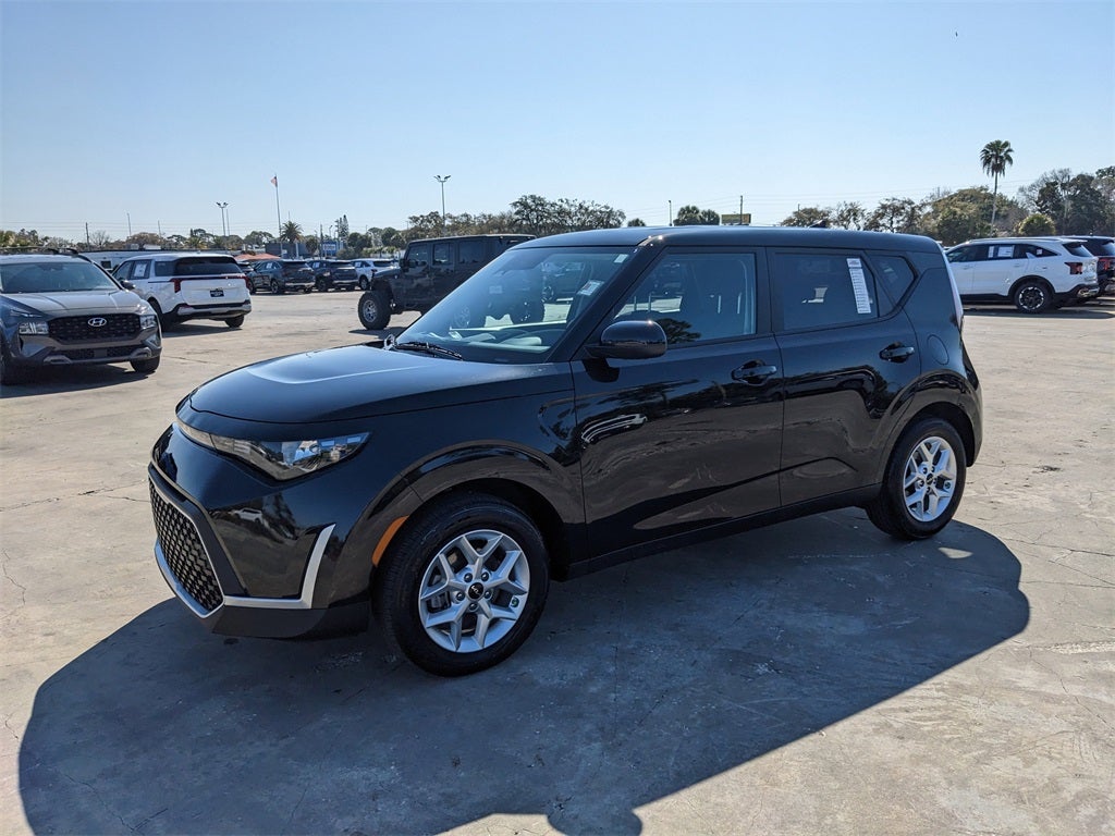 2025 Kia Soul LX
