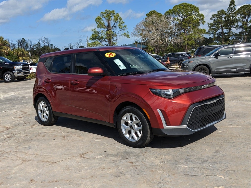 2024 Kia Soul LX