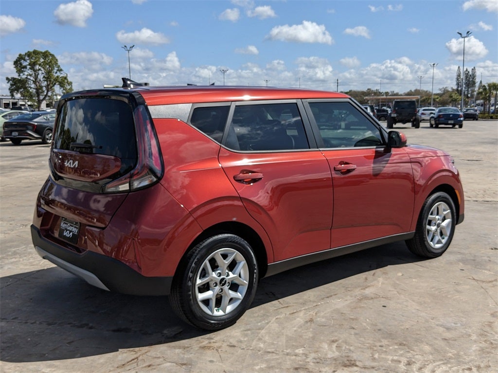 2024 Kia Soul LX