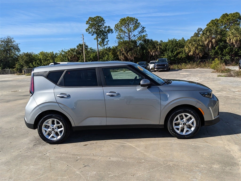 2024 Kia Soul LX