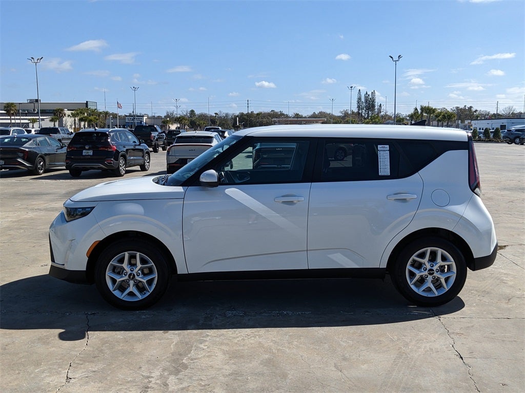 2025 Kia Soul LX