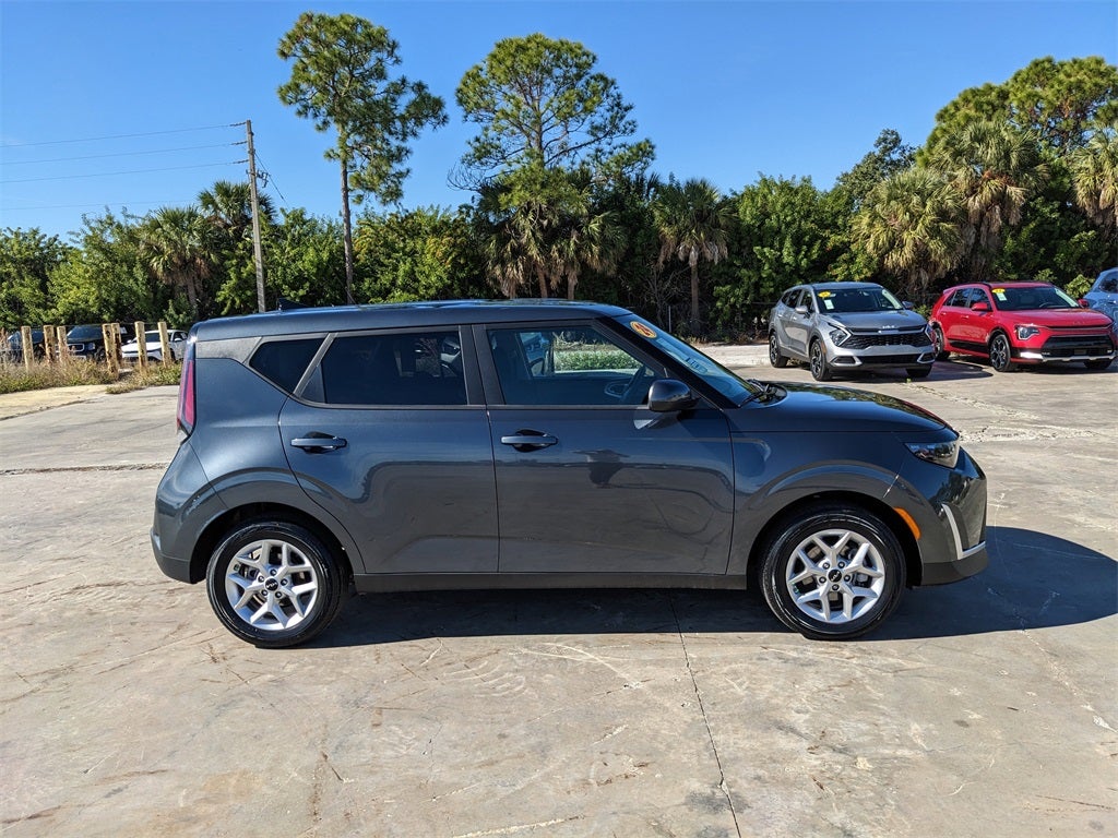 2024 Kia Soul LX