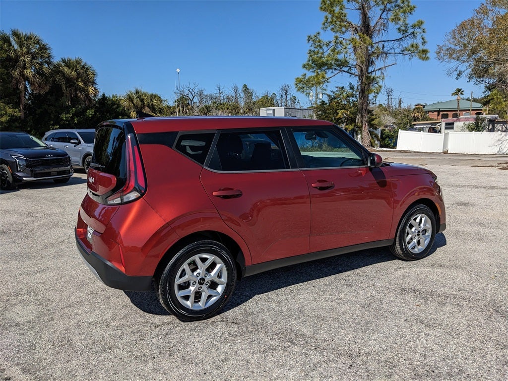 2024 Kia Soul LX