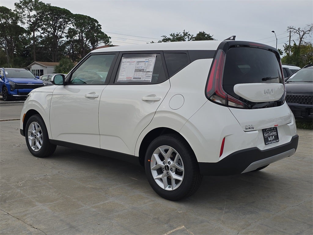 2025 Kia Soul LX