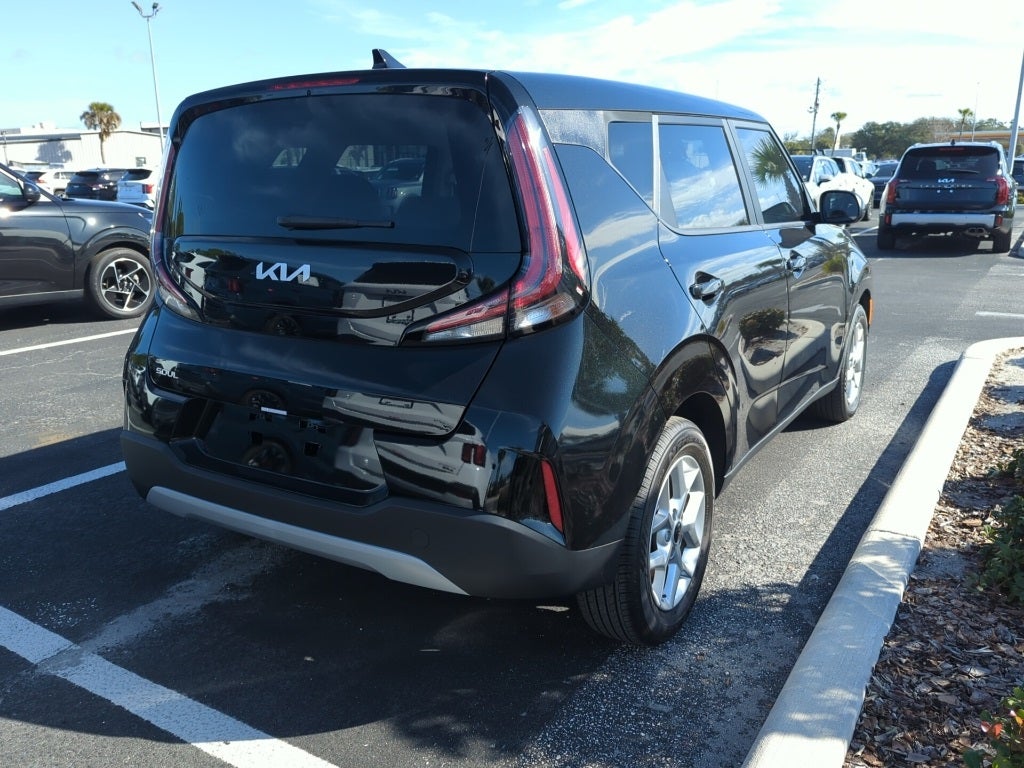 2024 Kia Soul LX