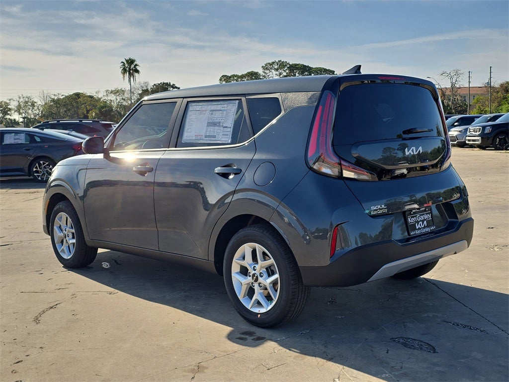 2025 Kia Soul LX