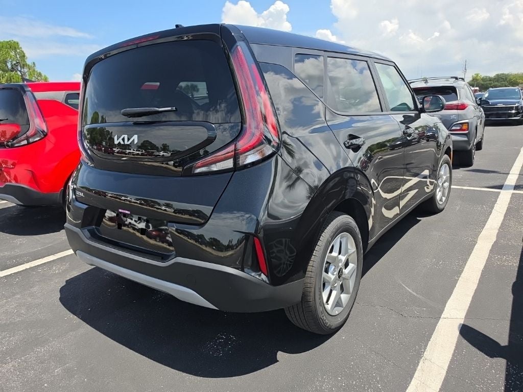 2025 Kia Soul LX