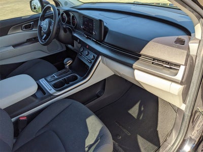 2022 Kia Carnival LX