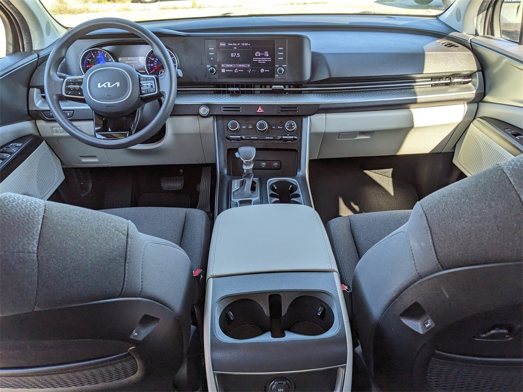 2022 Kia Carnival LX
