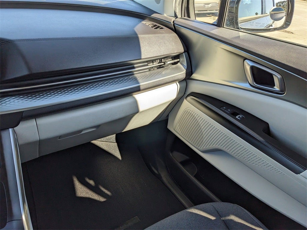 2022 Kia Carnival LX