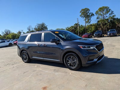 2022 Kia Carnival LX