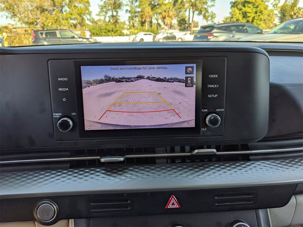 2022 Kia Carnival LX