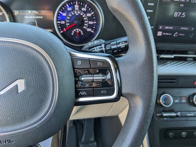 2022 Kia Carnival LX