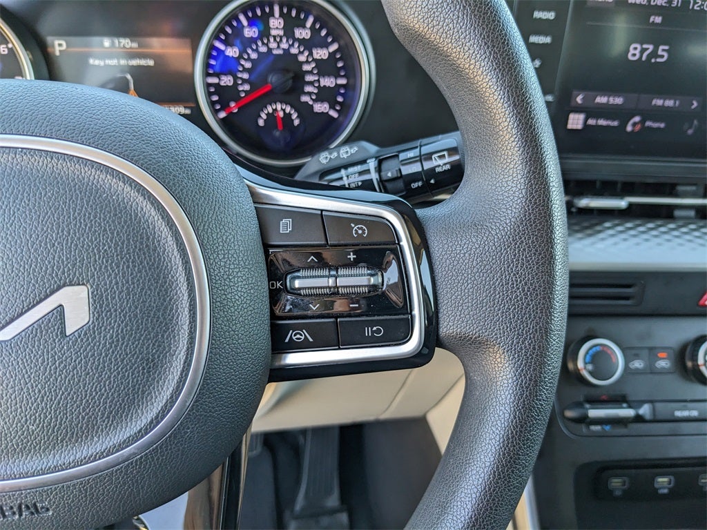 2022 Kia Carnival LX