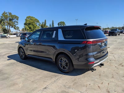 2022 Kia Carnival LX