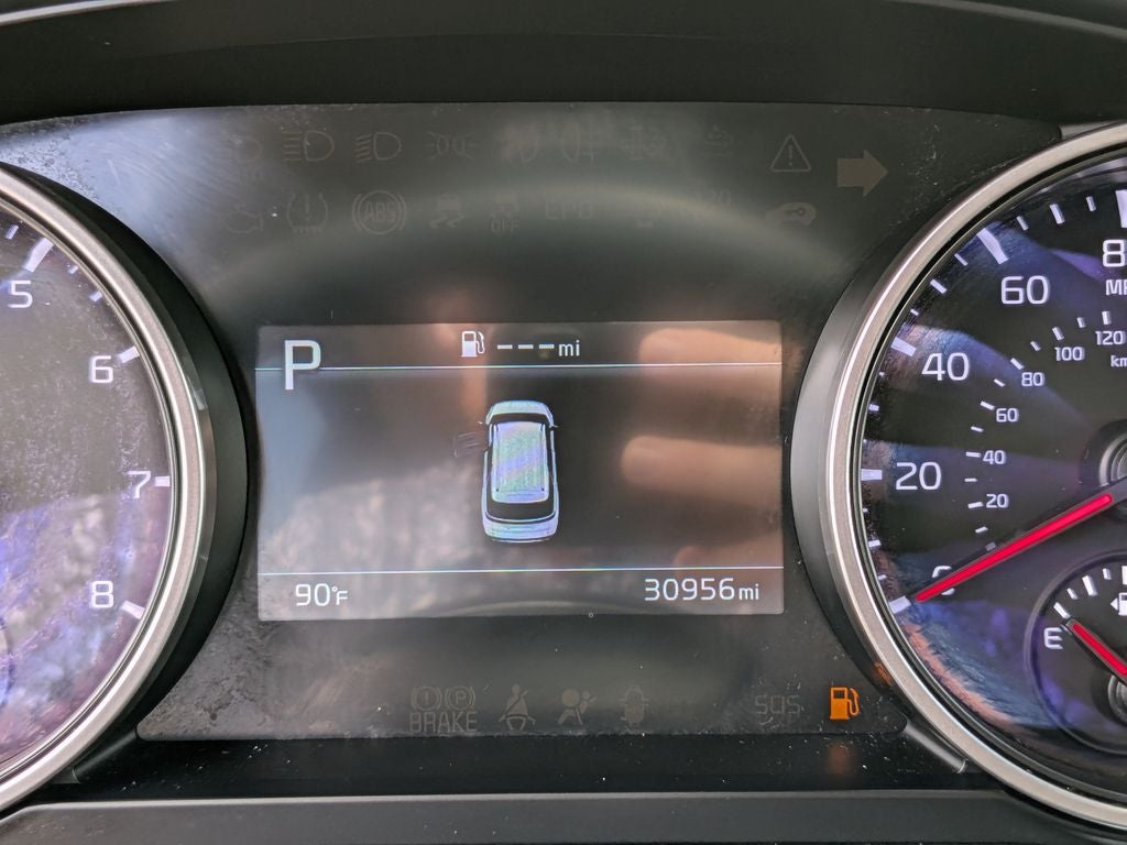 2024 Kia Carnival LX