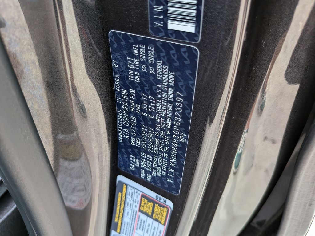 2024 Kia Carnival LX