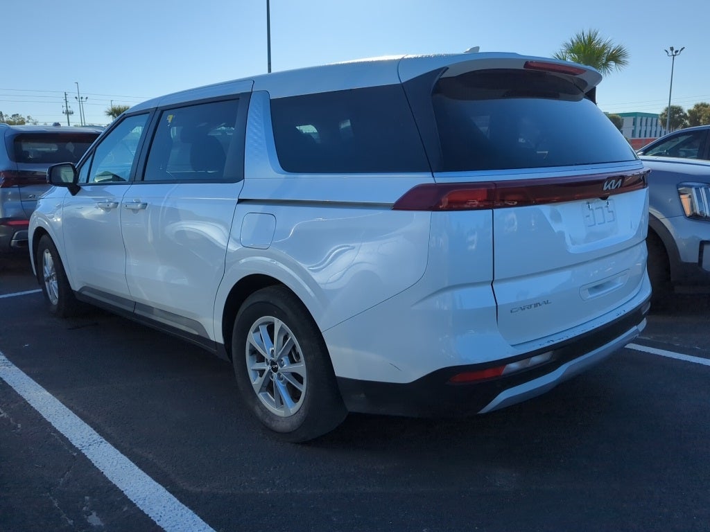 2024 Kia Carnival LX