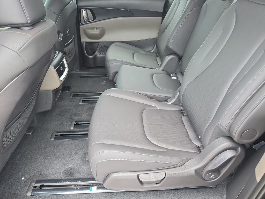 2027 Kia Carnival LXS