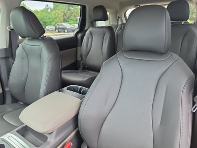 2027 Kia Carnival LXS