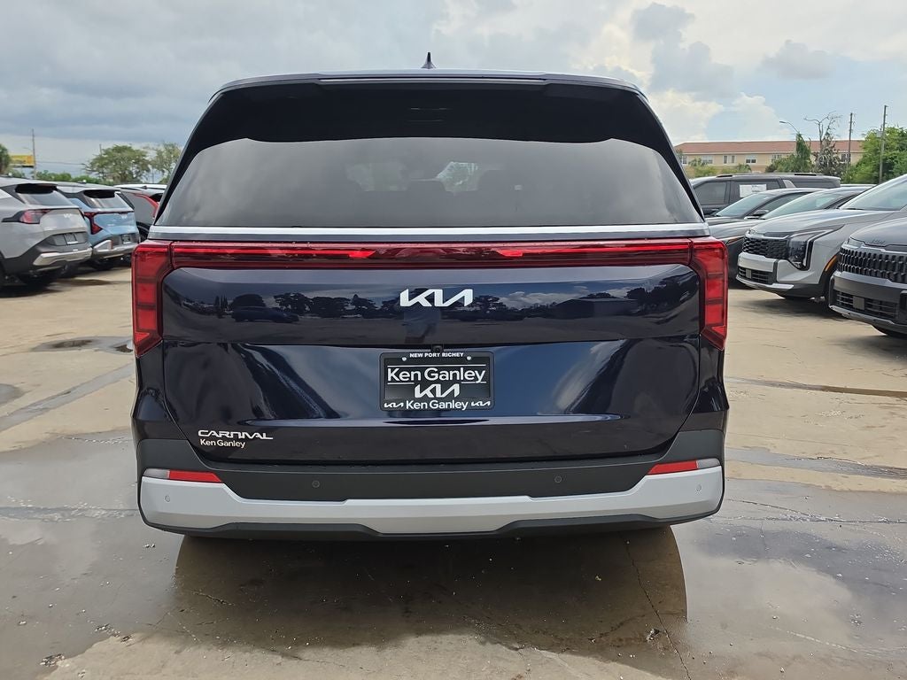 2027 Kia Carnival LXS