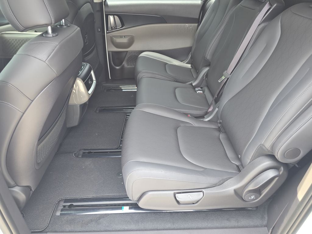 2027 Kia Carnival LXS
