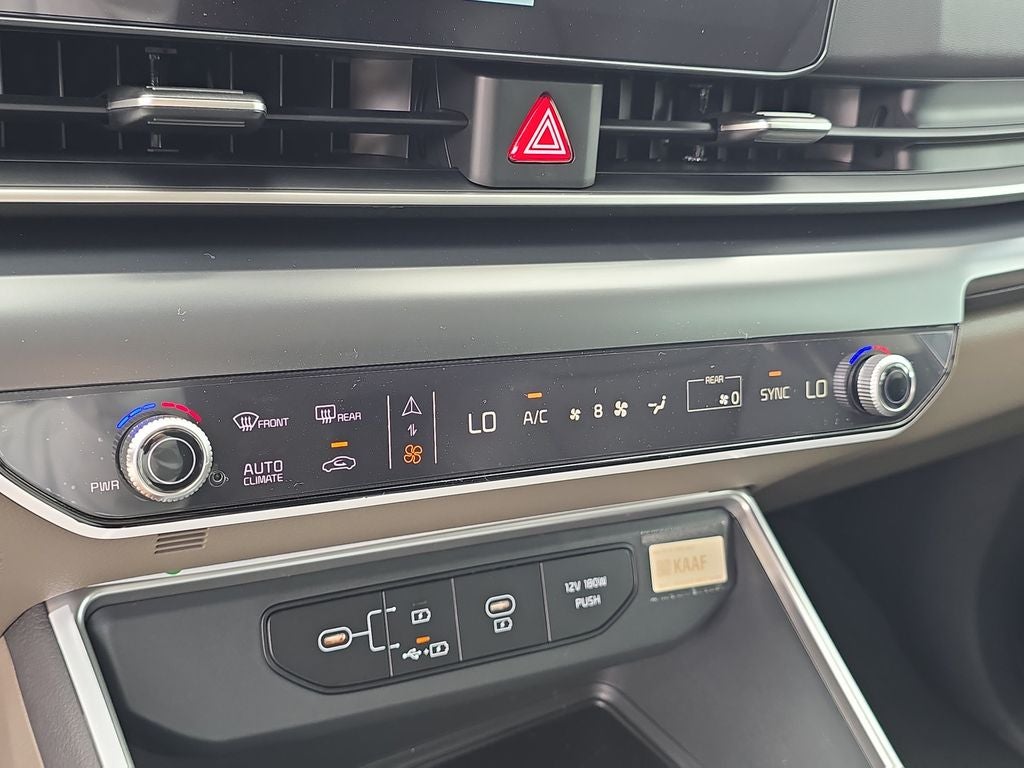 2027 Kia Carnival LXS