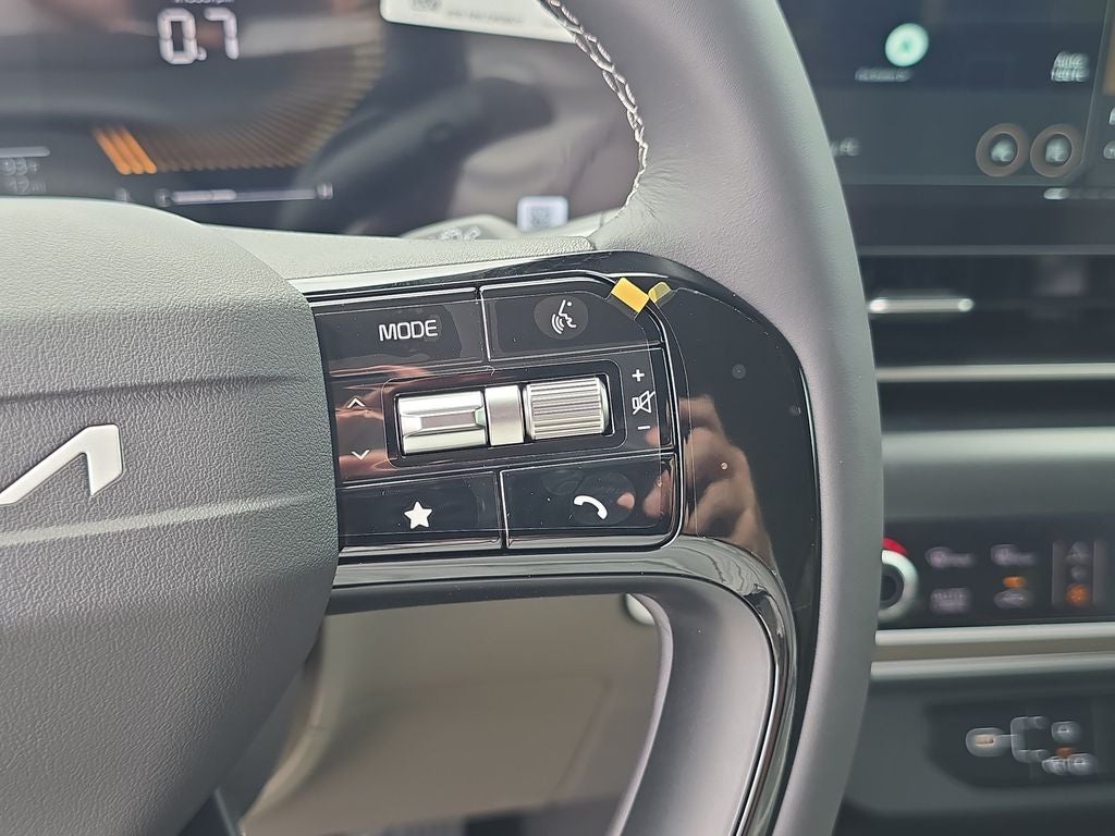 2027 Kia Carnival LXS