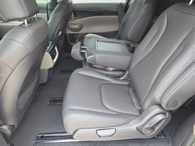 2027 Kia Carnival LXS