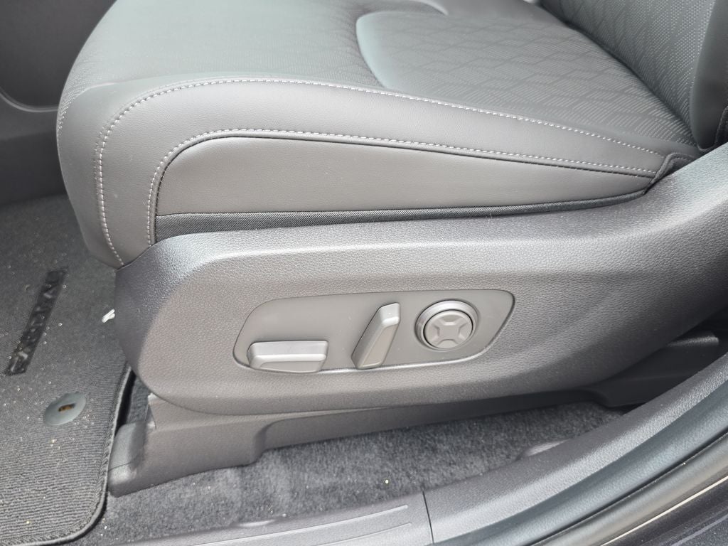 2027 Kia Carnival LXS