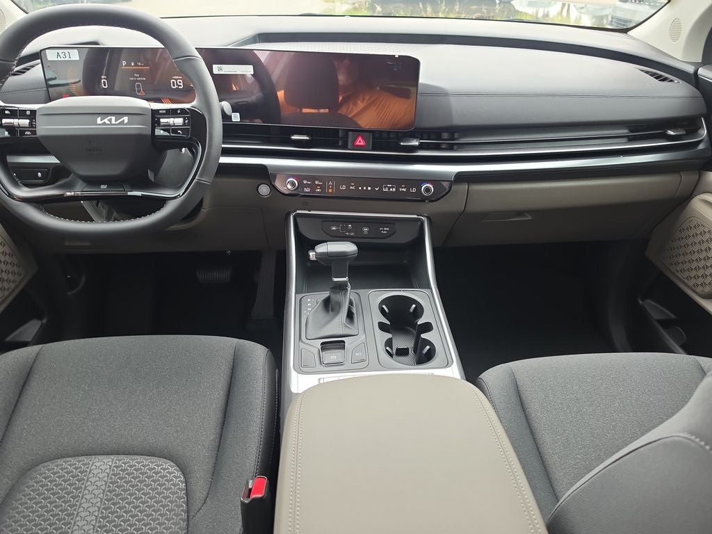 2027 Kia Carnival LX