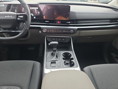 2027 Kia Carnival LX
