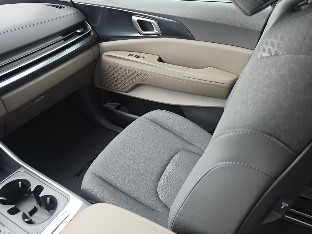 2027 Kia Carnival LX