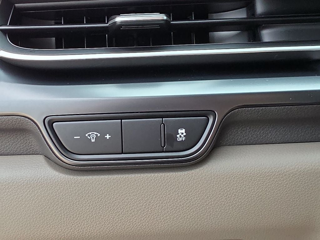 2027 Kia Carnival LX