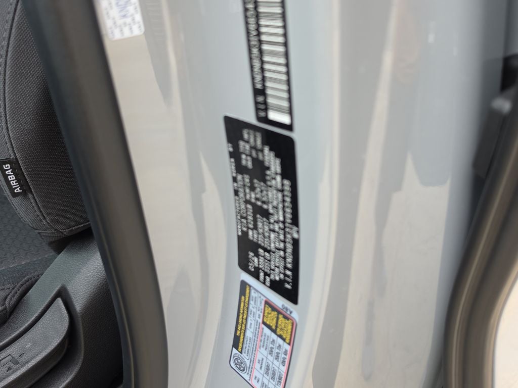 2027 Kia Carnival LX