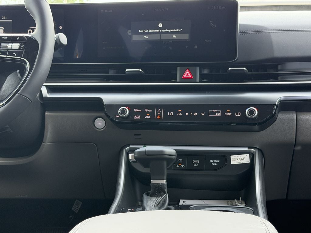 2027 Kia Carnival LX