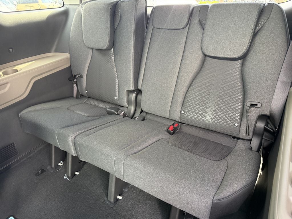 2027 Kia Carnival LX
