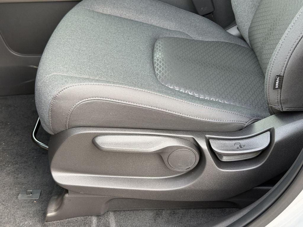 2027 Kia Carnival LX
