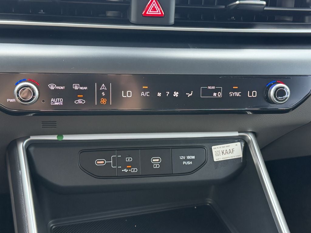 2027 Kia Carnival LX